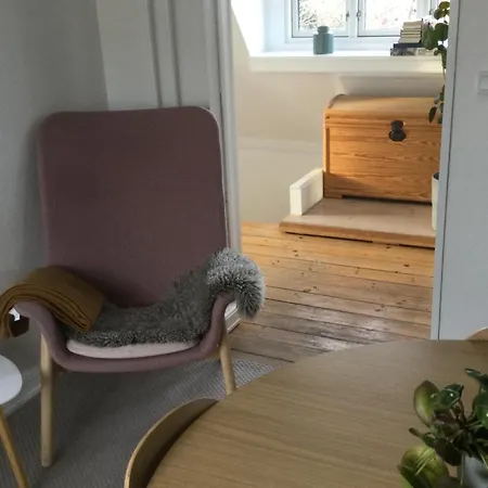 2 Quiet Apartment *